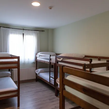 بيت شباب Ermitas De